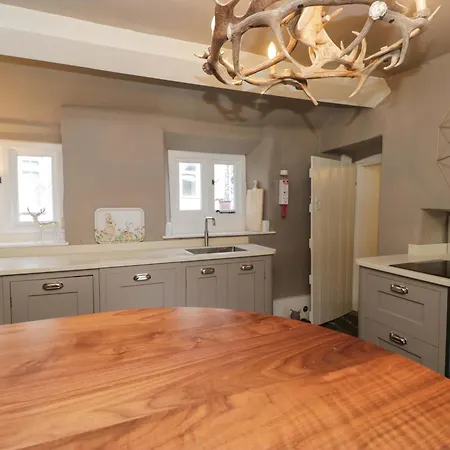 Two Hollens Holiday home *