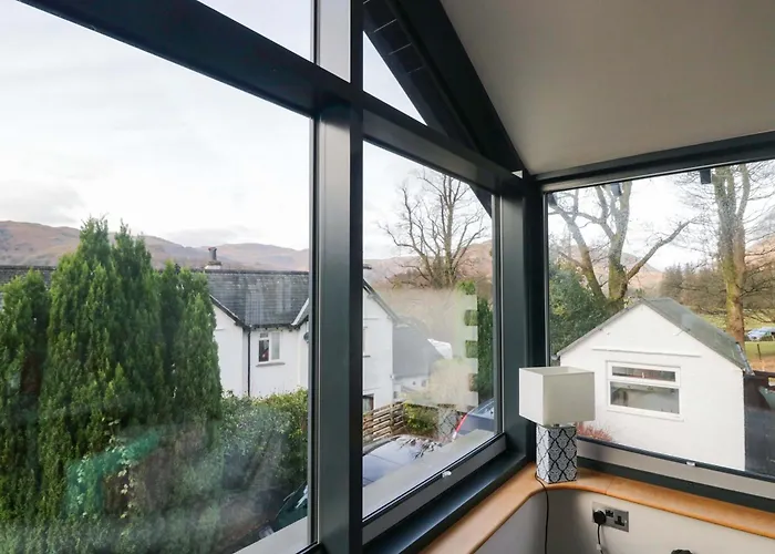 Holiday home Two Hollens *